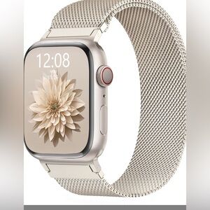 (NWT) Apple watch band/ Silver Mesh Magnetic Smartwatch Band